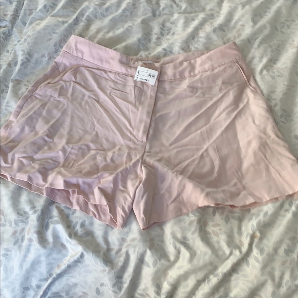 H&M dress shorts high waisted with pockets!
